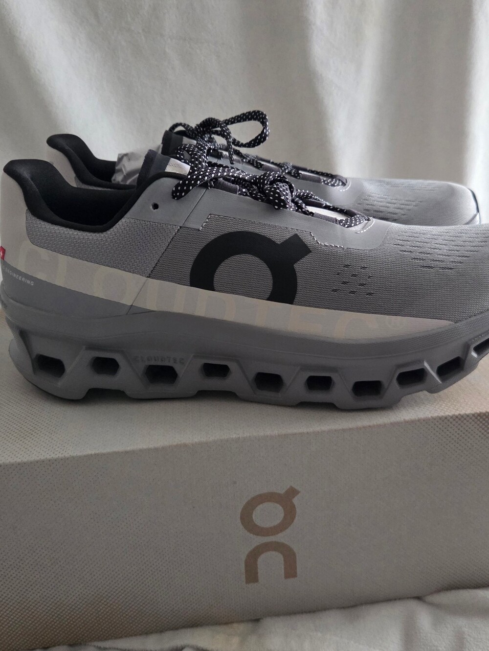 On Cloudmonster Mens Shoe Sneaker Alloy/Silver Running Size 11.5 NIB